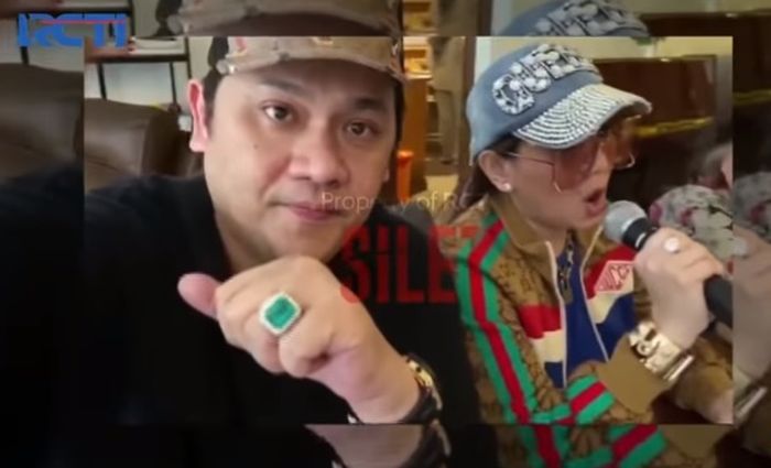 Farhat Abbas dan Nia Daniaty kembali mesra.