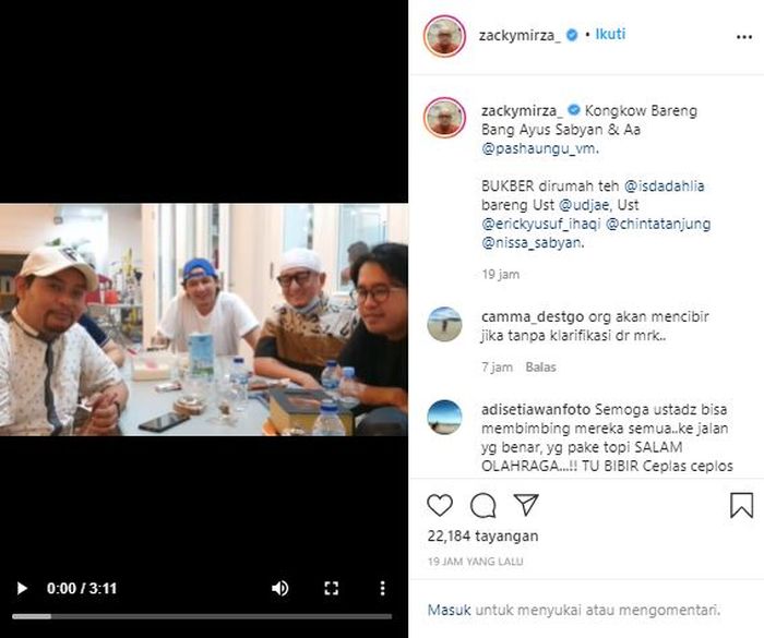 Ayus Sabyan tampak menjadi target bulan-bulanan tiga ustaz yaitu Ustaz Zacky Mirza, Ustaz Ujae, dan Ustaz Erick Yusuf saat menghadiri acara buka puasa bersama di kediaman Iis Dahlia.