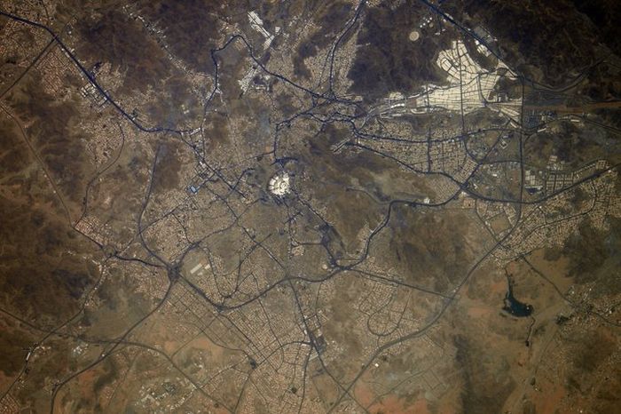 Vista de la ciudad de La Meca desde la Estación Espacial Internacional (ISS).