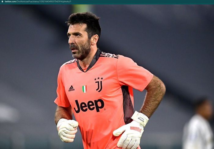 Kiper legendaris Juventus yang masih aktif bermain, Gianluigi Buffon.