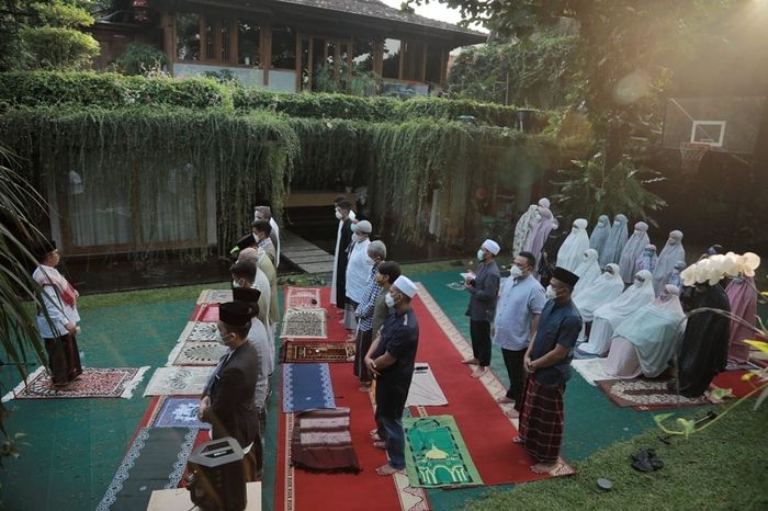 Rumah Anies Baswedan dijadikan tempat berkumpul dan salat Idul Fitri 2021.