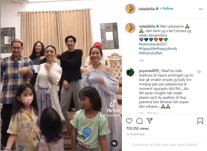 Penampilan <a href='https://jambi.tribunnews.com/tag/iis-dahlia' title='Iis Dahlia'>Iis Dahlia</a> di hari raya <a href='https://jambi.tribunnews.com/tag/idul-fitri' title='Idul Fitri'>Idul Fitri</a> dikritik <a href='https://jambi.tribunnews.com/tag/netizen' title='netizen'>netizen</a>.