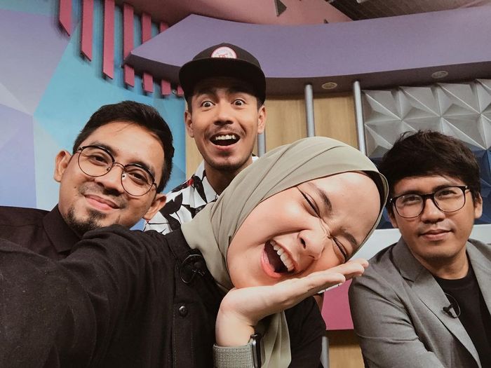 KUA Pondok Gede sudah berikan klarifikasi soal pernikahan Nissa Sabyan dan Ayus. Nissa Sabyan disebut nekat nikahi Ayus meski tanpa restu keluarga.