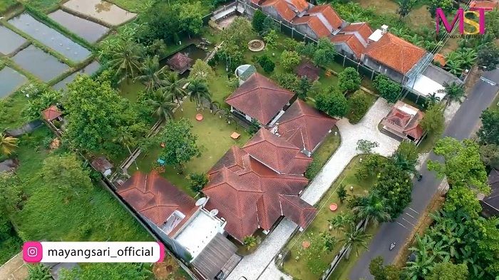 Rumah artis <a href='https://makassar.tribunnews.com/tag/mayangsari' title='Mayangsari'>Mayangsari</a> jika disorot dari atas