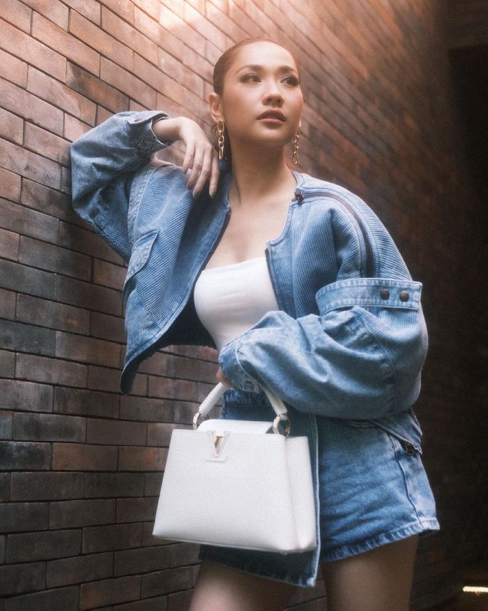 OOTD <a href='https://medan.tribunnews.com/tag/bunga-citra-lestari' title='Bunga Citra Lestari'>Bunga Citra Lestari</a> dalam balutan pakaian Louis Vuitton.