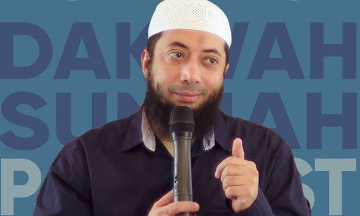 Profil Ustaz Khalid Basalamah yang menyarankan supaya tak menyanyikan lagu Indonesia Raya. 