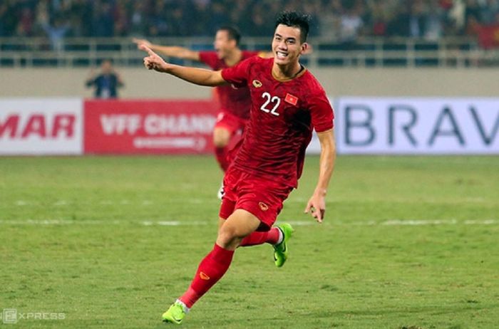 Nguyen Tien Linh selebrasi gol melawan UEA dalam Kualifikasi Piala Dunia 2022, 14 November 2019.
