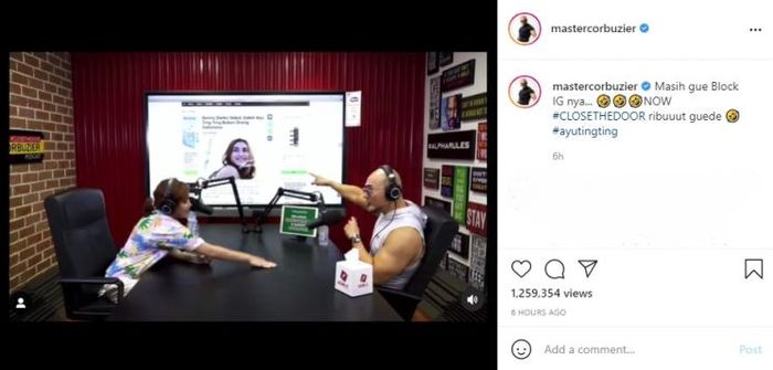 Ayu Ting Ting mengunggah foto bareng Deddy Corbuzier. Namun, gestur Ayu Ting Ting malah dihujat netizen. 
