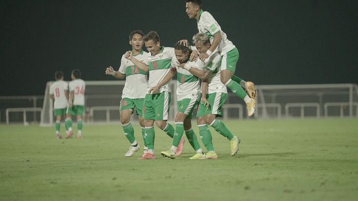 Perayaan gol Evan Dimas, dalam laga uji coba timnas Indonesia vs Oman, di Stadion The Seven's, Dubai, Uni Emirate Arab, pada Sabtu (29/5/2021).