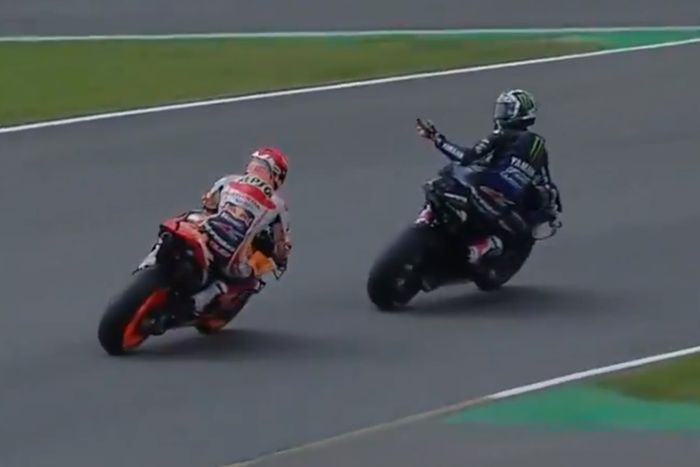 Memanas, video pembalap tim Repsol Honda, Marc Marquez bikin geram Maverick Vinales di sesi kualifikasi MotoGP Italia 2021.