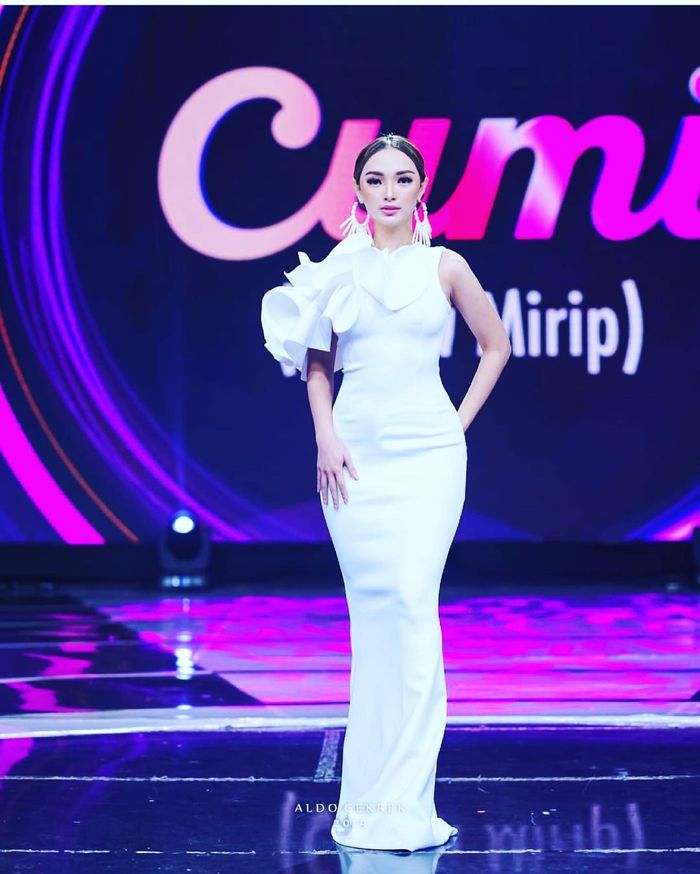 Gaun mewah <a href='https://tribunmedan.cfd/tag/zaskia-gotik' title='Zaskia&nbsp;Gotik'>Zaskia&nbsp;Gotik</a>.