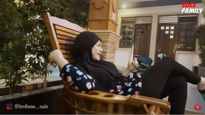 Nathalie Holscher Ceritakan Kebiasaan Anehnya Selama Hamil.