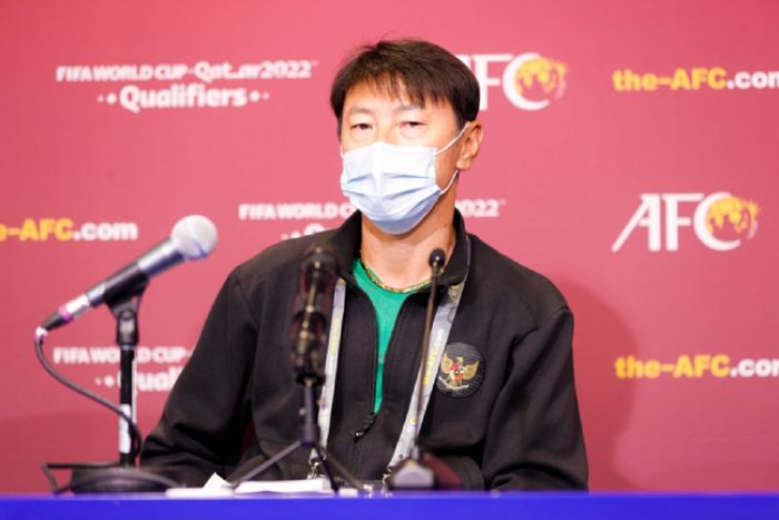 Pelatih Timnas Indonesia Shin Tae-yong tampil dalam konferensi pers pra-pertandingan kontra Thailand di Dubai, UEA.