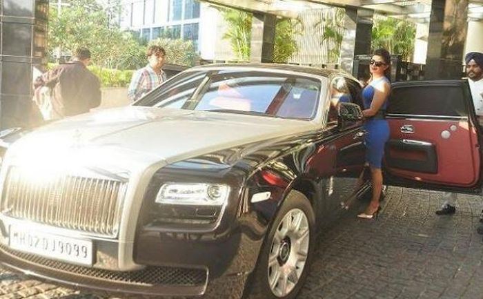 Mobil Rolls Royce Ghost