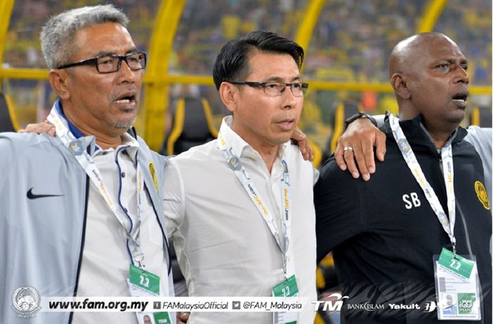 Datuk Yusoff Mahadi (kiri) bersama Pelatih Timnas Malaysia Tan Cheng Hoe.