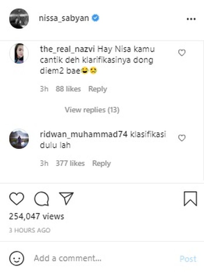  Komentar netizen yang meminta Nissa Sabyan klarifikasi hubungannya dengan Ayus.