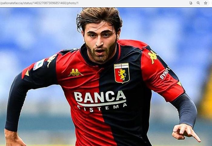 Manolo Portanova saat membela Genoa.