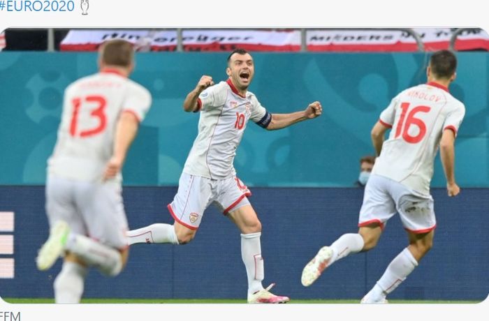 Goran Pandev, merayakan gol untuk Makedonia Utara dalam laga EURO 2020 melawan Austria, Minggu (13/6/2021) di Bukares.