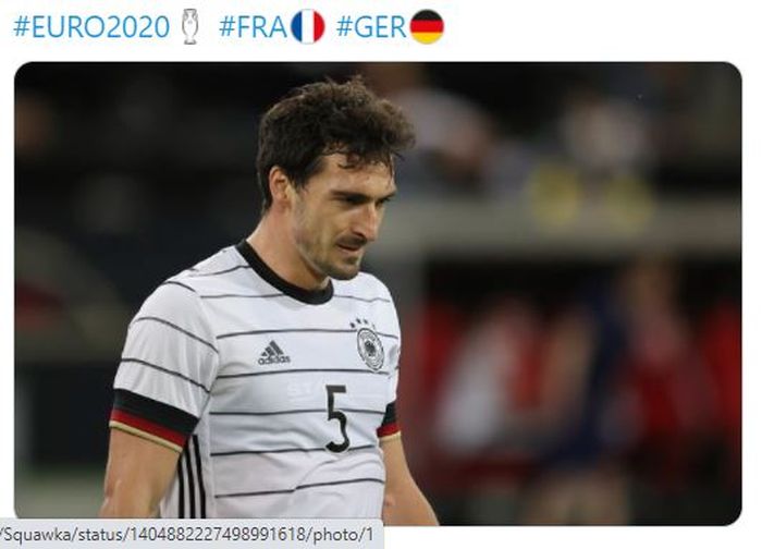 Ekspresi lesu Matt Hummels setelah membuat gol bunuh diri yang menyebabkan timnas Jerman takluk 0-1 dalam laga kontra timnas Prancis dalam matchday 1 EURO 2020.