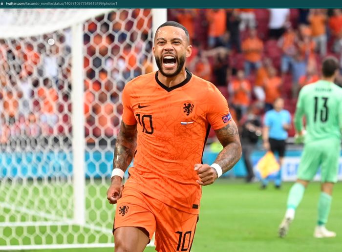 Penyerang timnas Belanda, Memphis Depay turut menyumbang satu gol usai menang atas Austria pada laga kedua Grup C Euro 2020.