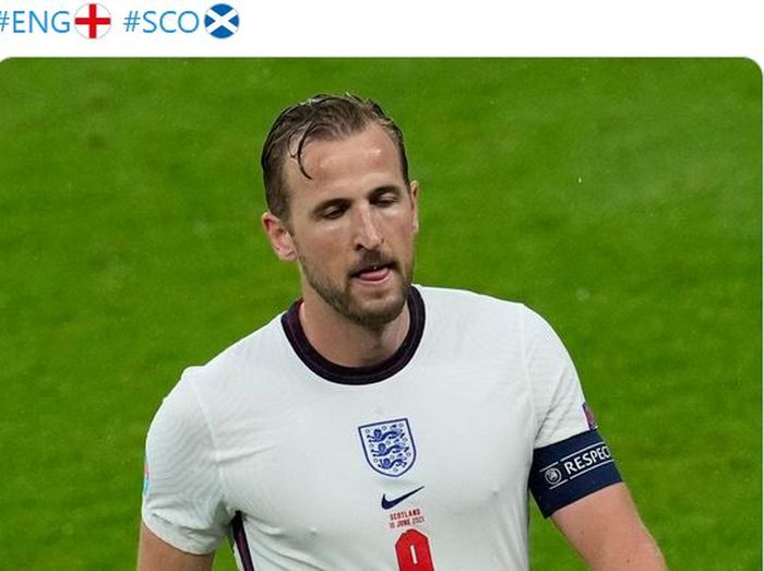 Ekspresi striker timnas Inggris, Harry Kane, dalam laga Grup D EURO 2020 kontra timnas Skotlandia di Stadion Wembley, Jumat (18/6/2021).