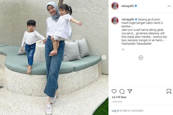 Ratna Galih bersama anak kembarnya yang kini sudah tumbuh besar
