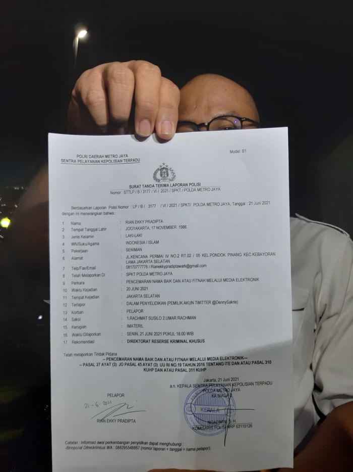 Rian D'Masiv melaporkan akun media sosial yang menudingnya lakukan pelecehan seksual di Polda Metro Jaya dengan nomor LP/B/3117/VI/2021/SPKT/POLDA METRO JAYA.