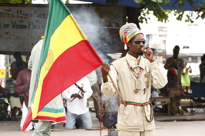 Sebuah gerakan spiritual ini didasari oleh kepercayaan pada keilahian Selassie (Wayne Miller/Flickr)