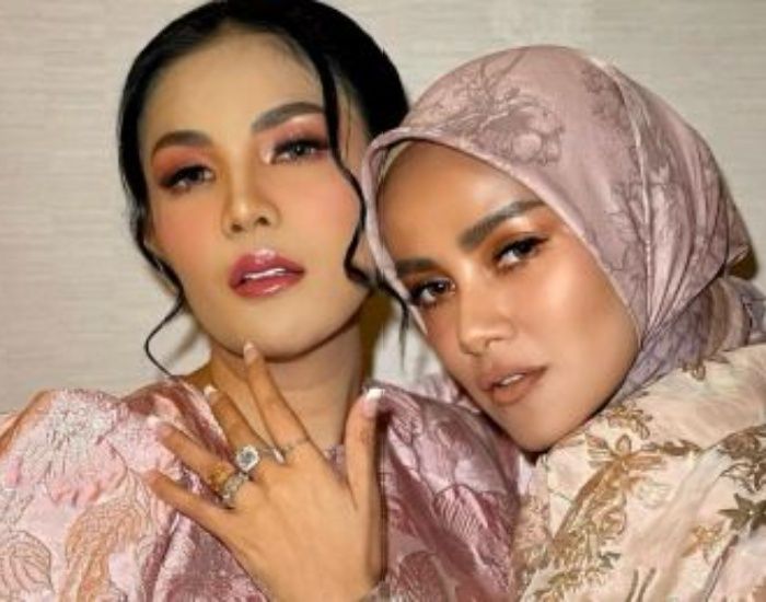 Kedekatan Olla Ramlan dan Nindy Ayunda