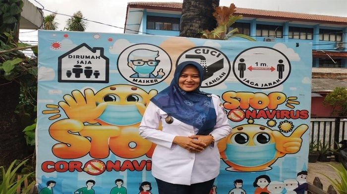 Lurah Artika Ristiana