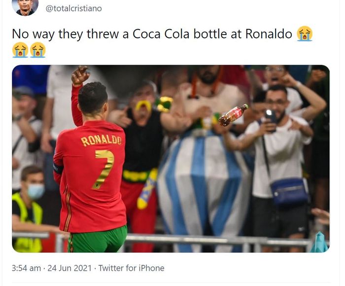 Selebrasi gol kedua Cristiano Ronaldo saat melawan Prancis pada Rabu (23/6/2021) diwarnai lemparan botol coca-cola dari para penonton, membuat perseteruan Ronaldo dengan brand soda tersebut memasuki jilid 2.