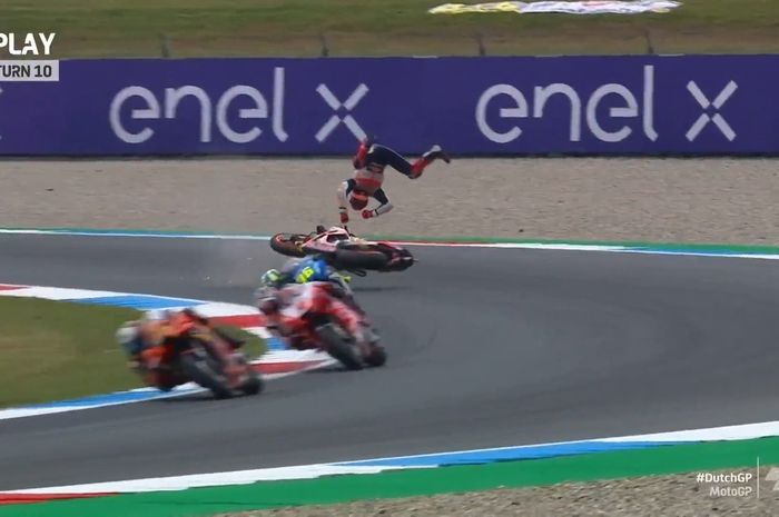 Marc Marquez crash di FP2 MotoGP Belanda 2021.