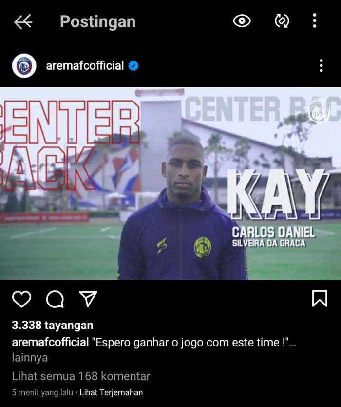 Arema FC sempat memperkenalkan pemain anyarnya bernama Carlos Daniel Silveira Da Graca lewat unggahan Instagram-nya.