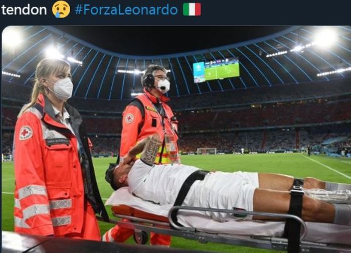 Leonardo Spinazzola mengalami cedera dalam partai Belgia vs Italia di Euro 2020.