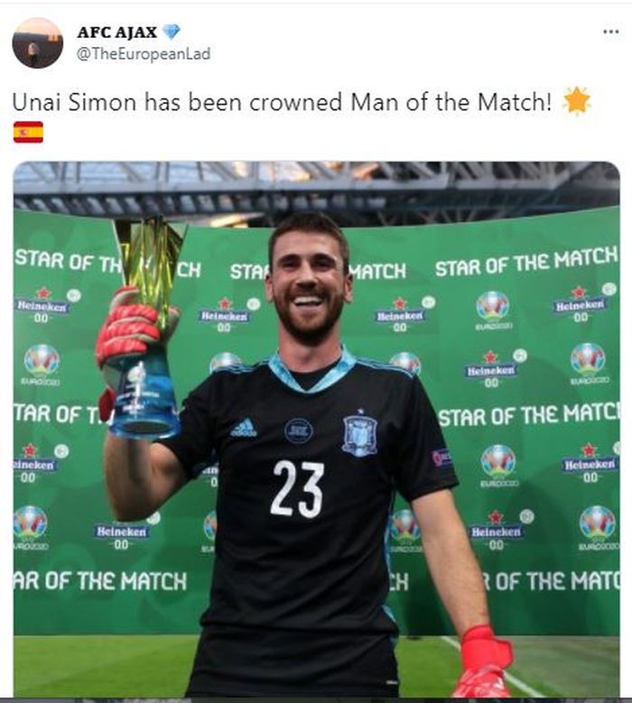 Kiper Spanyol, Unai Simon mendapat penghargaan Man of The Match EURO 2020 dalam laga Swiss vs Spanyol yang digelar di Stadion Kretovsky, St. Petersburg, Jumat (2/7/2021) pukul 23.00 WIB.