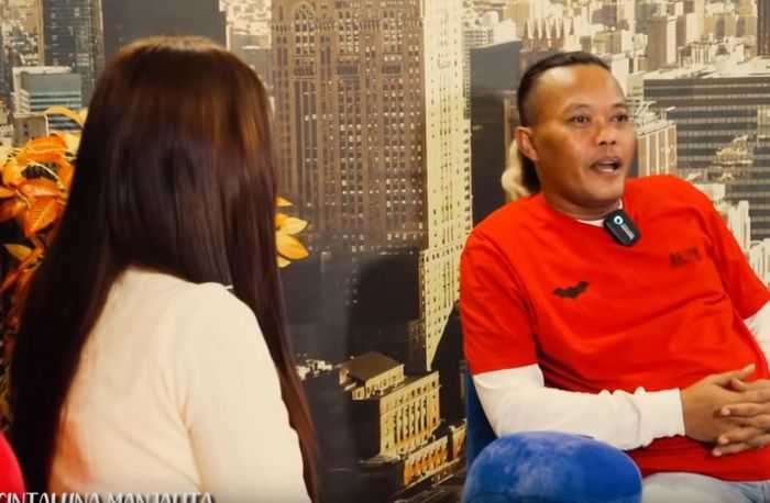 Lucinta Luna mengobrol dengan Sule