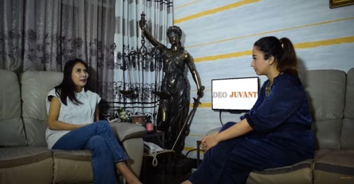 Pembicaraan Wenny Ariani dengan Host Deo Juvante TV tentang pengakuannya setelah Rezky Adhitya dituding hamil dengan wanita lain. 