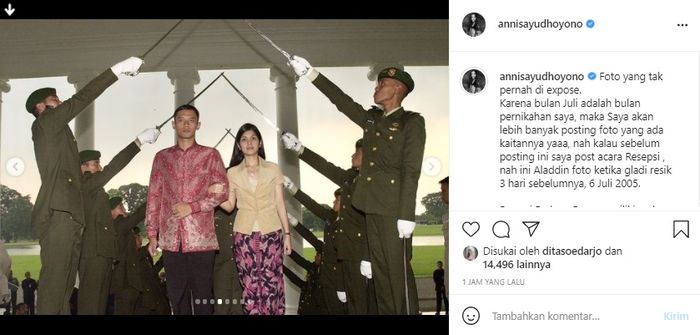 Acara pedang pora di pernikahan Agus Harimurti Yudhoyono dan Annisa Pohan