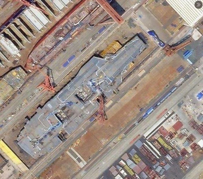 Kapal induk terbesar China 