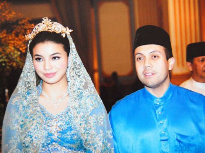 Foto <a href='https://manado.tribunnews.com/tag/manohara' title='Manohara'>Manohara</a> dan mantan suami