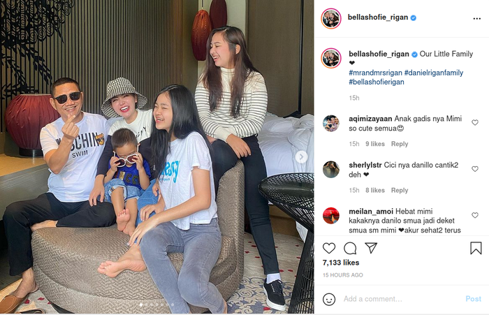 Bella Shofie kini cuek pamer kedekatan dengan dua <a href='https://manado.tribunnews.com/tag/anak-sambung' title='anak sambung'>anak sambung</a>nya usai dulu ramai dituding jadi <a href='https://manado.tribunnews.com/tag/pelakor' title='pelakor'>pelakor</a>.