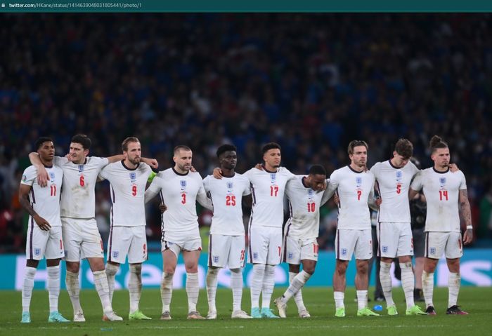 Momen para pemain timnas Inggris menghadapi adu penalti kala melawan timnas Italia di final EURO 2020.