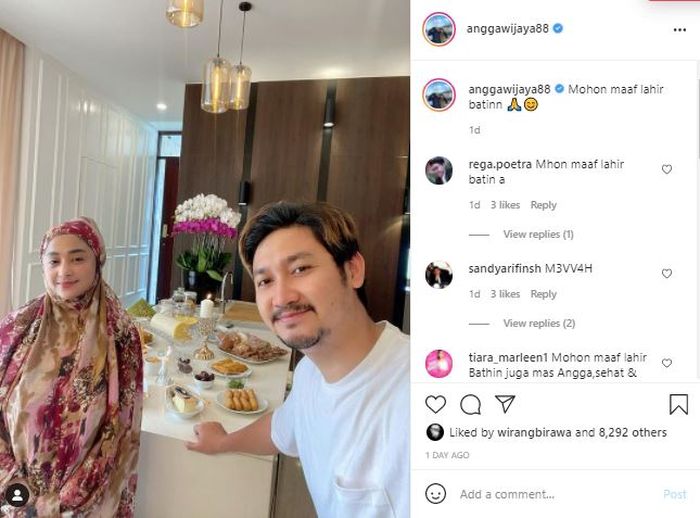 Tampilan ruang makan di rumah artis Dewi Perssik