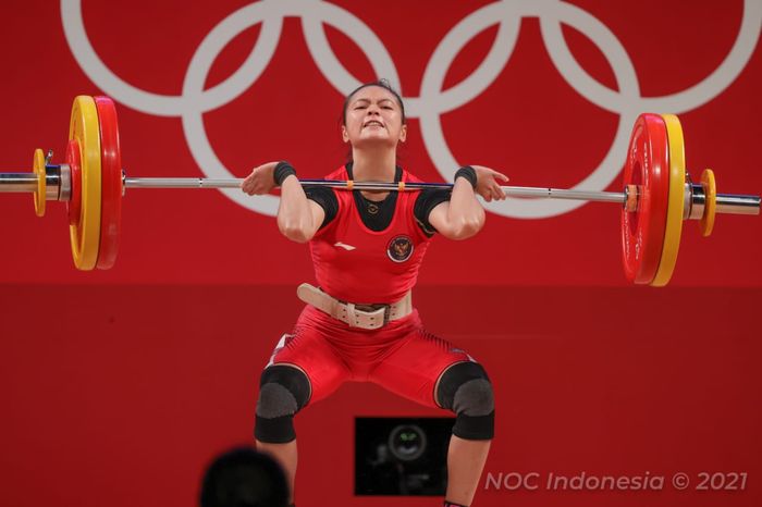 Aksi lifter putri Indonesia, Windy Cantika Aisah pada Olimpiade Tokyo 2020, Sabtu (24/7/2021)
