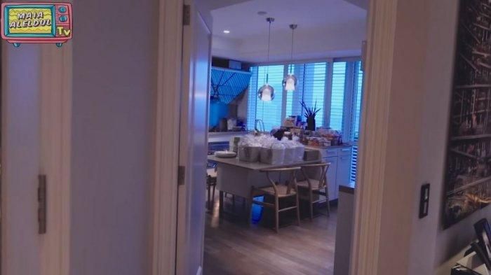 Ruangan lain di apartemen Maia Estianty dan Irwan Mussry
 