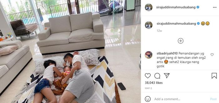 Kondisi rumah artis Zaskia Gotik