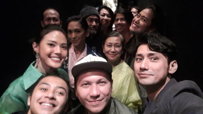 Revaldo dalam gala premier Love for Sale 2