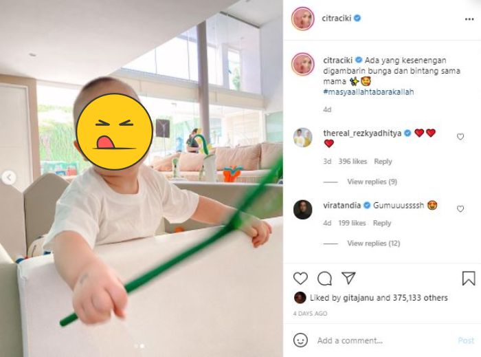 Penampakan rumah artis Rezky Aditya dan Citra Kirana sangat menarik untuk diulas.