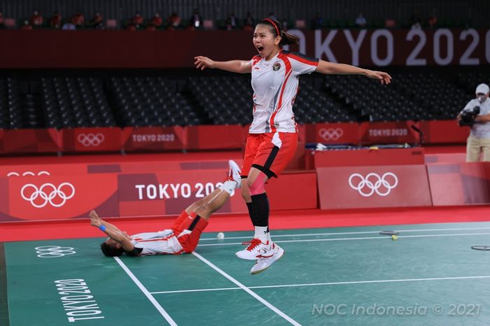 Ekspresi Greysia Polii/Apriyani Rahayu saat memenangi final Olimpiade Tokyo 2020, Senin (2/8/2021)