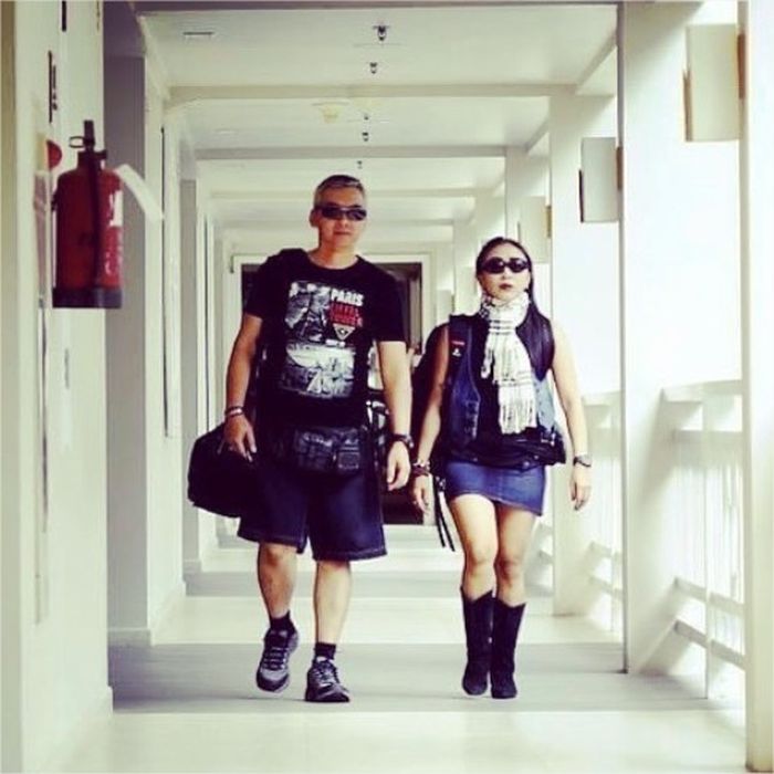 Trie Utami dan suami